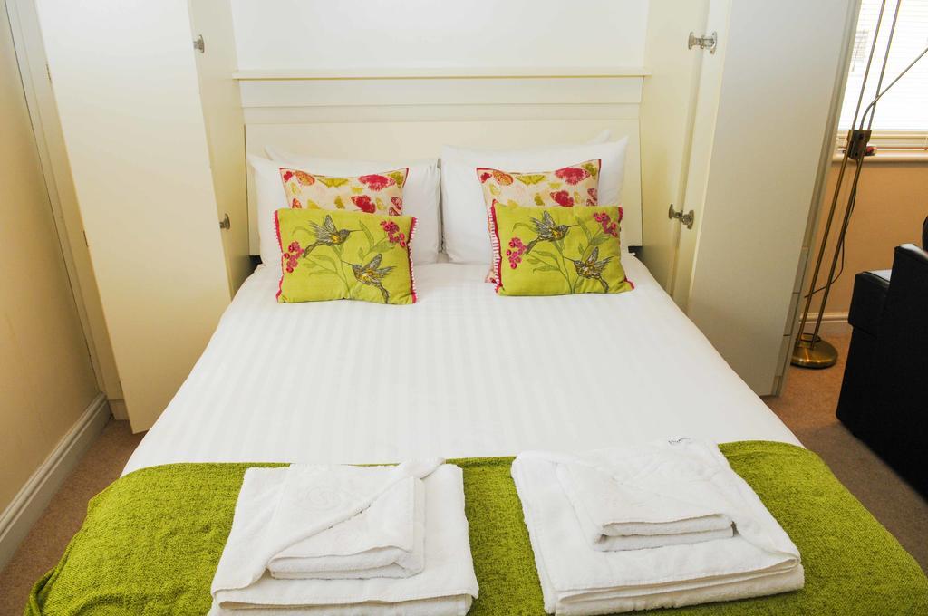 Your Stay Bristol Cotham Lawn ภายนอก รูปภาพ