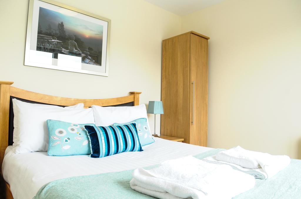 Your Stay Bristol Cotham Lawn ภายนอก รูปภาพ