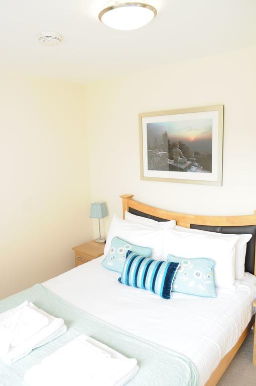 Your Stay Bristol Cotham Lawn ภายนอก รูปภาพ
