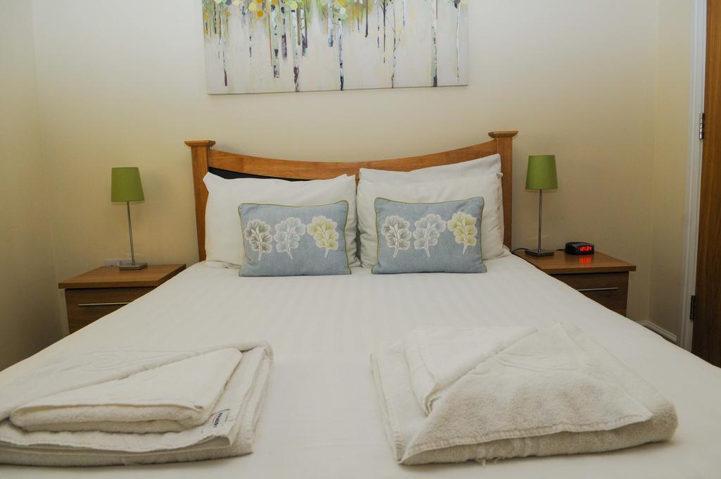 Your Stay Bristol Cotham Lawn ภายนอก รูปภาพ