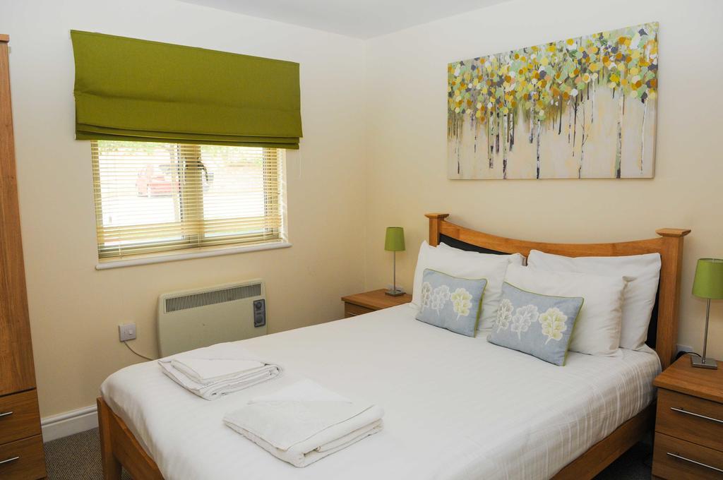 Your Stay Bristol Cotham Lawn ภายนอก รูปภาพ