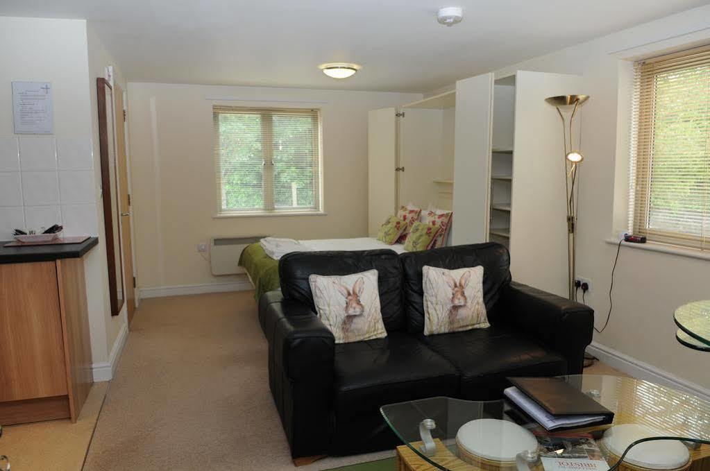 Your Stay Bristol Cotham Lawn ภายนอก รูปภาพ