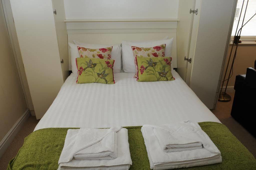 Your Stay Bristol Cotham Lawn ภายนอก รูปภาพ